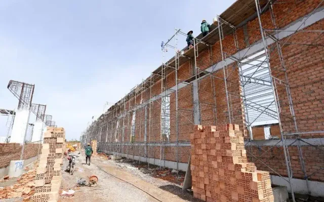 Các vật liệu được ưa chuộng hiện nay thường phải đáp ứng yêu cầu cao về kỹ thuật và tiêu chuẩn hiện đại