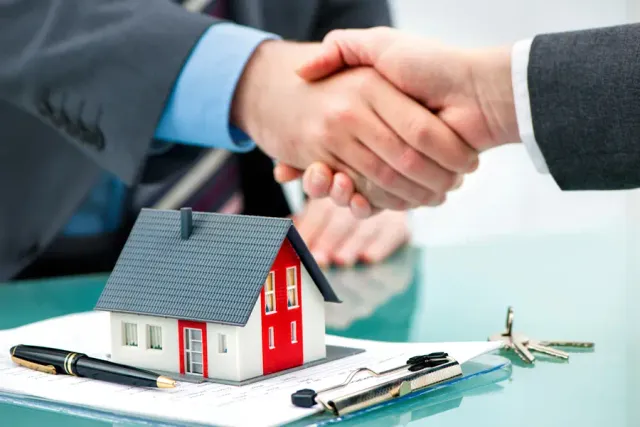 Cần ký kết hợp đồng xây nhà với những điều khoản rõ ràng về quyền và nghĩa vụ các bên