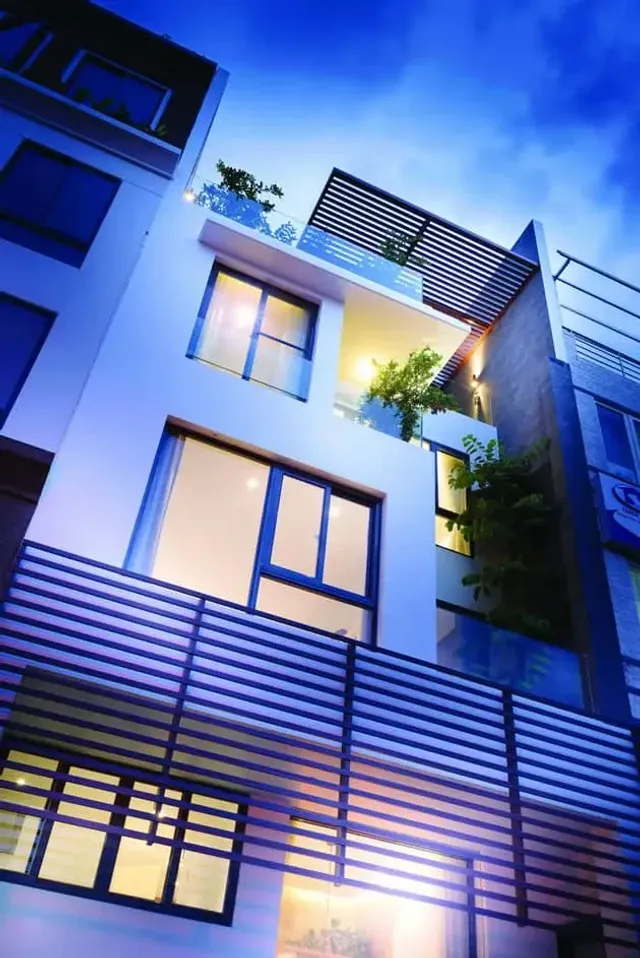 Nhà phố hiện đại đẹp và thoáng nổi bật giữa dãy phố quy hoạch 1