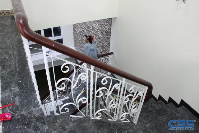 Xây dựng mới biệt thự phố cổ điển của gia đình chị Hạnh, Tân Bình — thi công