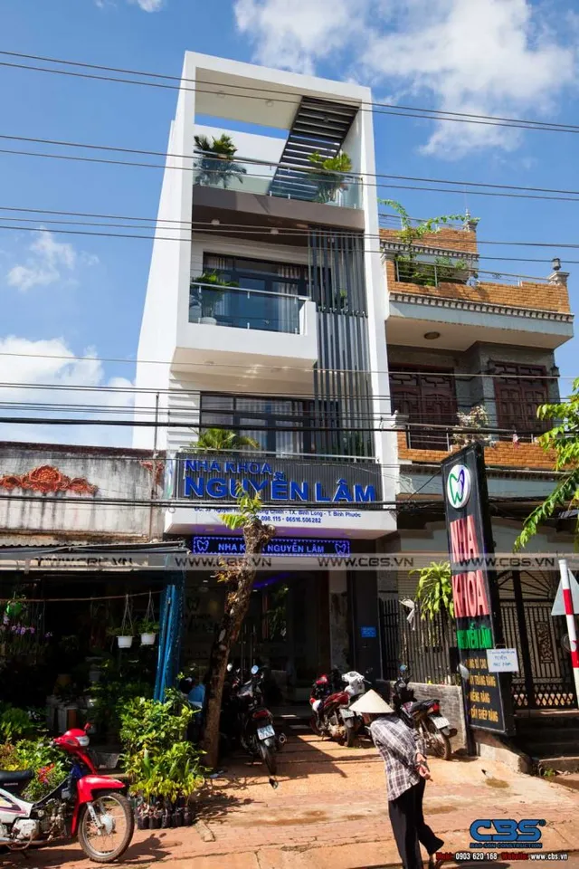 Xây dựng mới nha khoa Nguyễn Lâm, Bình Phước — thi công