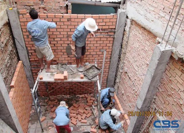 Xây dựng mới nhà chị Thư, Cư Xá Đô Thành, Quận 3 — thi công