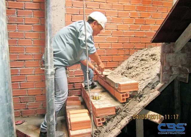 Xây dựng mới nhà chị Thư, Cư Xá Đô Thành, Quận 3 — thi công