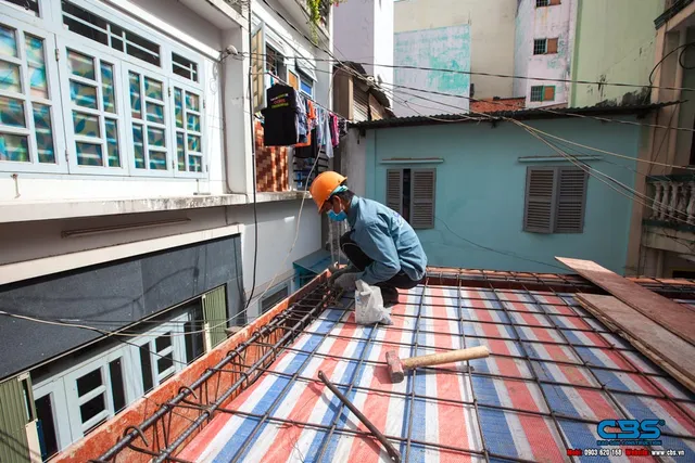 Xây dựng mới nhà anh Quang, Quận 10 — thi công