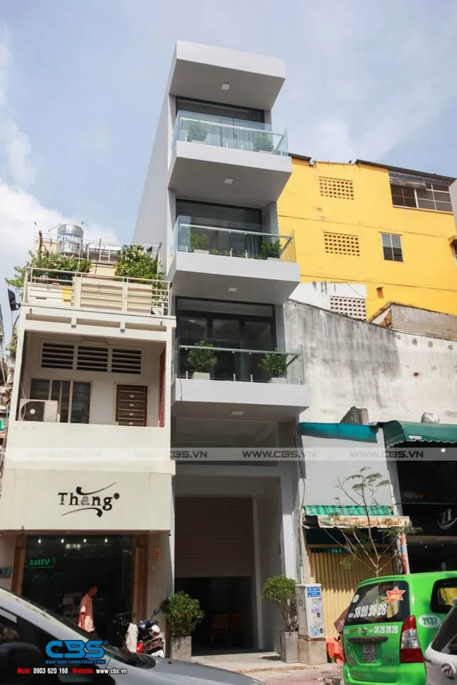 Xây dựng mới nhà anh Luân, Quận 1